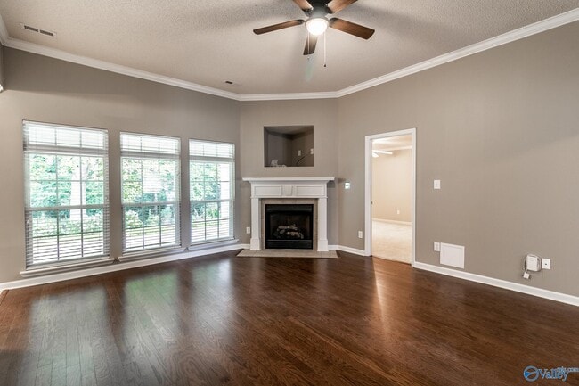Foto del edificio - 124 NW Wittington Ln
