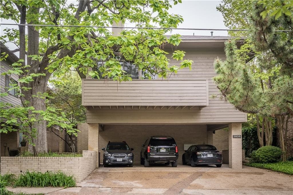 Primary Photo - 3606 Routh St