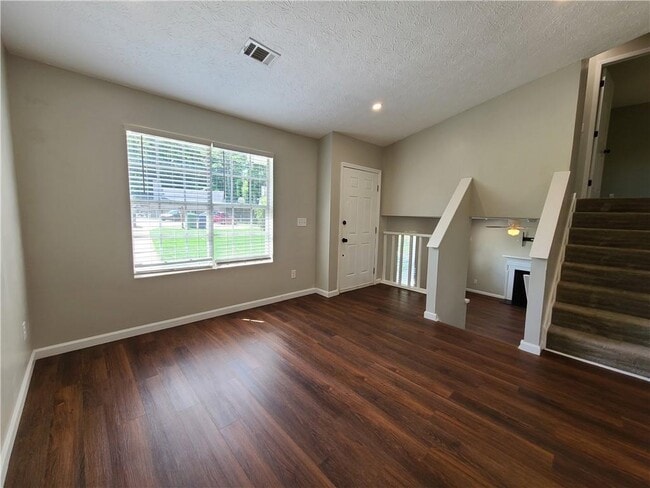 Foto del edificio - 1680 Wee Kirk Rd SE