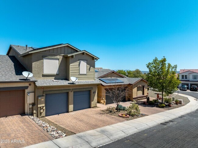 Building Photo - 652 Brindle Dr