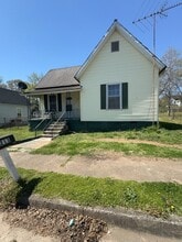 Building Photo - 213 D St