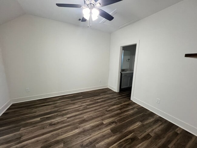 Foto del edificio - 531 N Ross St