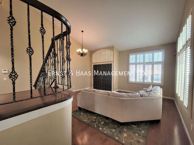 Foto del edificio - 22419 Grace Ave