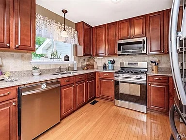 Building Photo - 213 Belmonte Cir