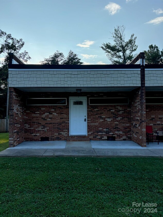 Primary Photo - 225 Mt Herman Rd