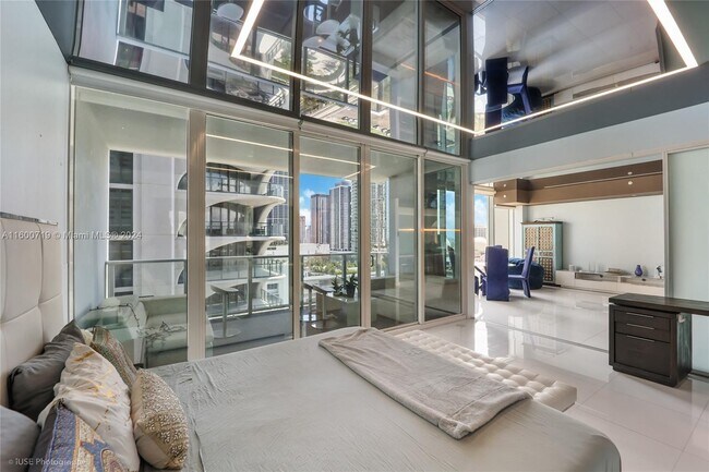 Foto del edificio - 1040 Biscayne Blvd