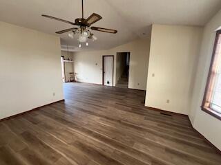 Building Photo - 1402 Sunshine Dr