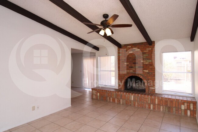 Foto del edificio - 7620 W Wolf St