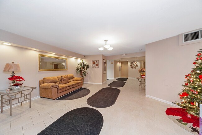 Building Photo - 1450 Sandpebble Dr