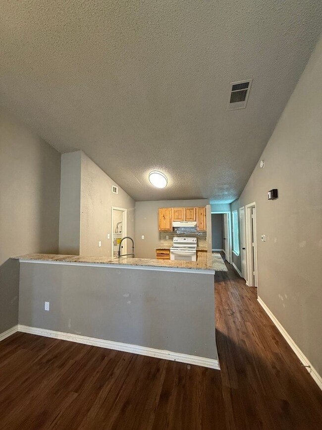 Foto del edificio - 3 bedroom 2 bathroom house in 76137