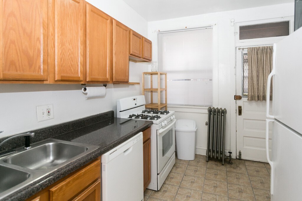 Foto principal - 3522 N Broadway