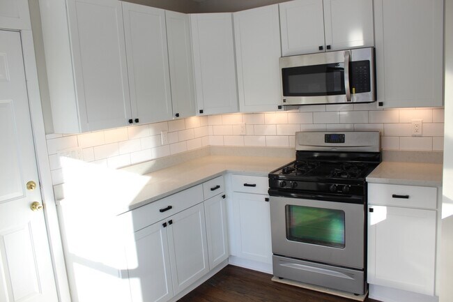 Foto del edificio - 5026 N Winthrop Ave