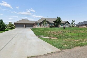 Building Photo - 9240 Highland Springs Dr