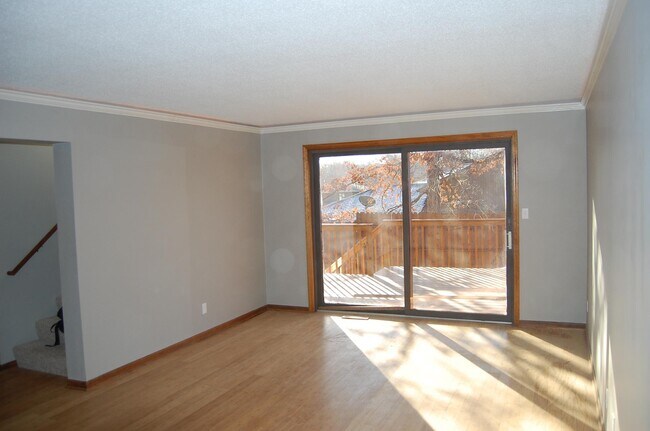 Building Photo - 203 Briarcrest Ct