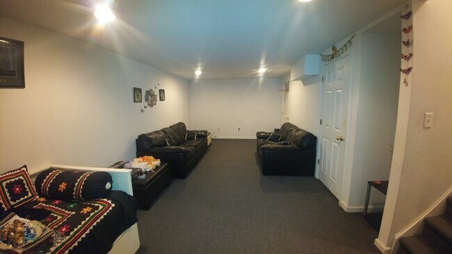 Foto del edificio - 509 Blossom Cir