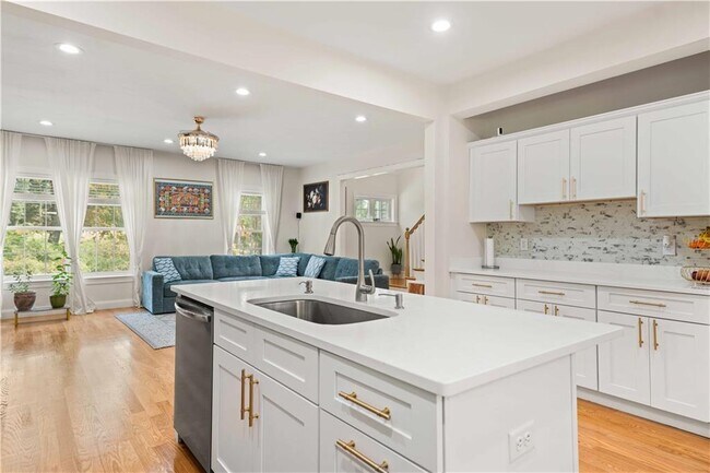 Foto del edificio - 1105 Hunting Hill Dr