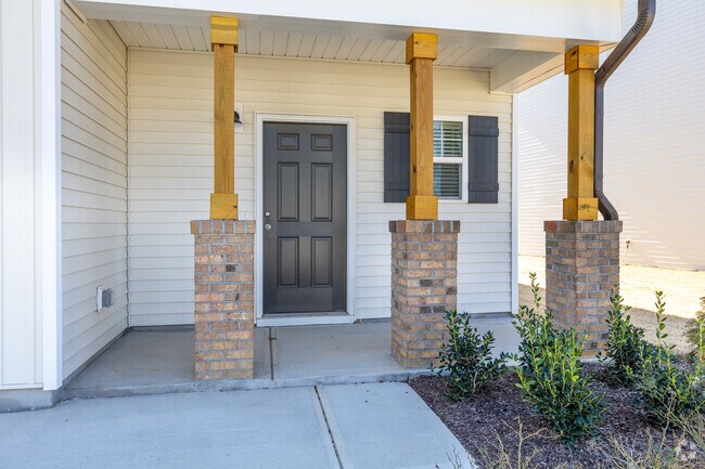 3 habitaciones, 2 baños - 1,510 pies cuadrados - Porche delantero - Walton Farms