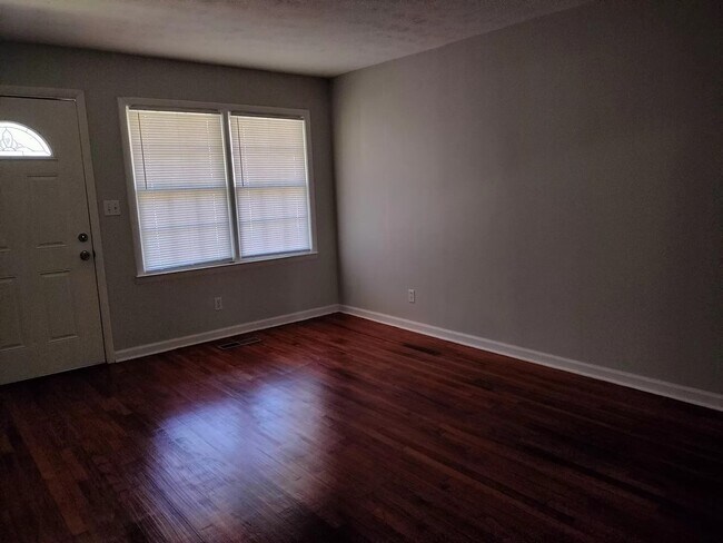 Foto del edificio - 4420 Lincoln Jones Rd