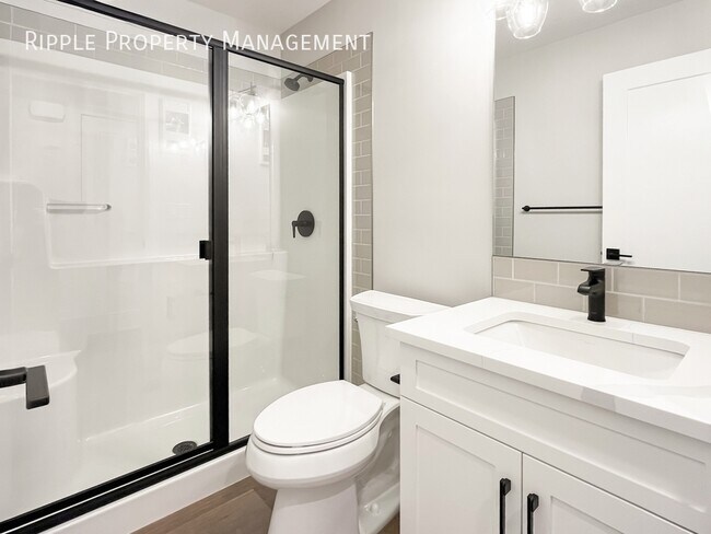 Photo du bâtiment - Brand New Spacious 1 Bedroom Basement Suite | 3 Months Free Internet | Pets Friendly