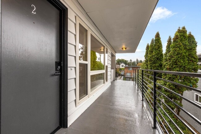 Foto del edificio - 6721 24th Ave NW