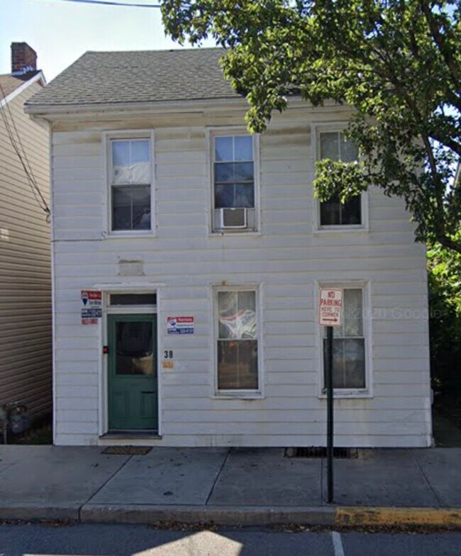 Building Photo - 38 N Earl St