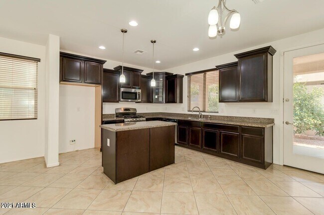 Building Photo - 1705 W Pelican Dr