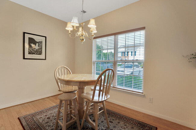 Building Photo - 9903 Magnolia Pointe Ct Glen Allen, VA 23059