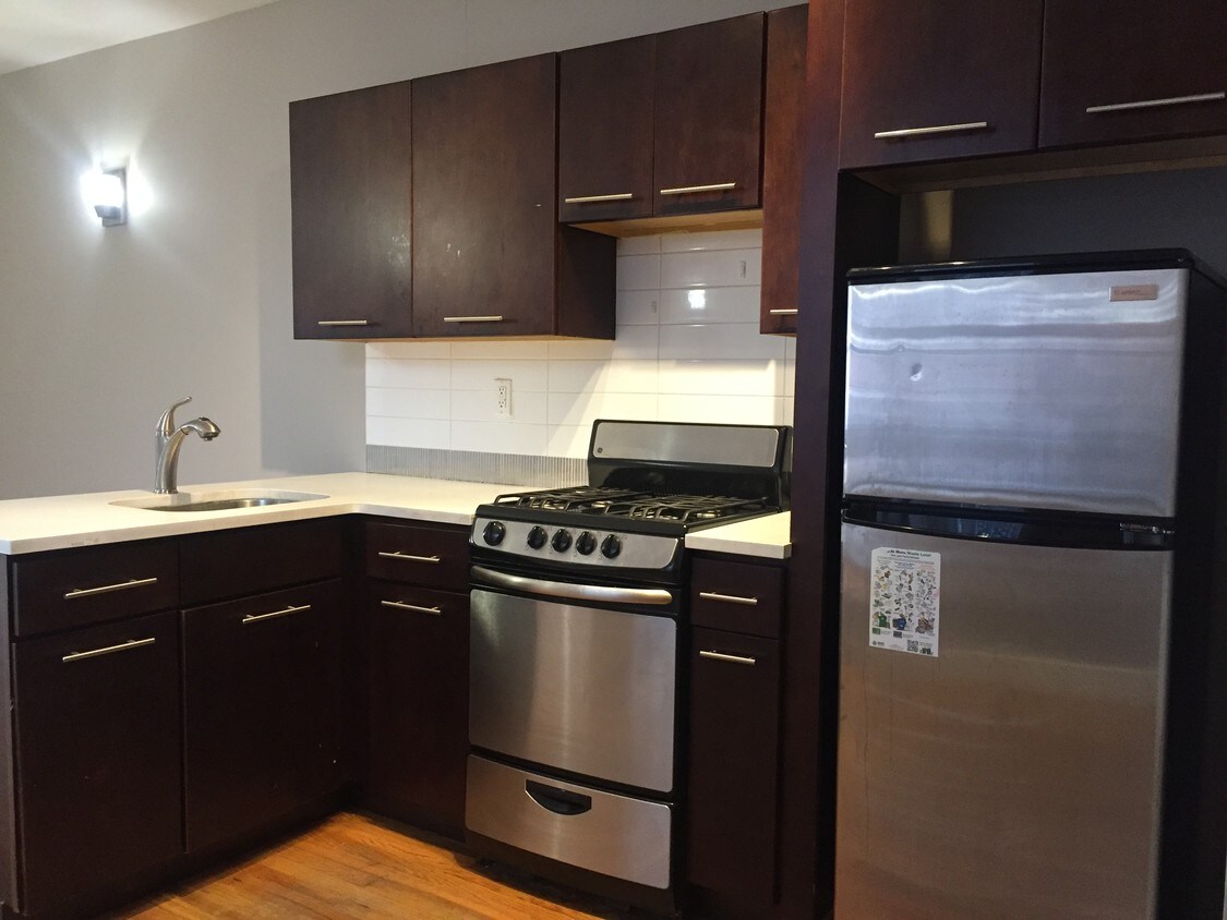 Foto principal - 188 Marcus Garvey Blvd