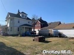 Building Photo - 55 Bedell St
