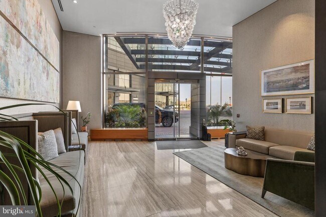 Foto del edificio - 300 International Drive