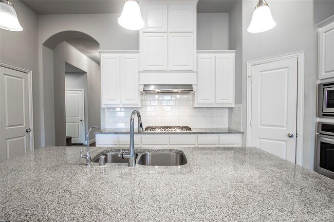 Foto del edificio - 14932 Gentry Dr