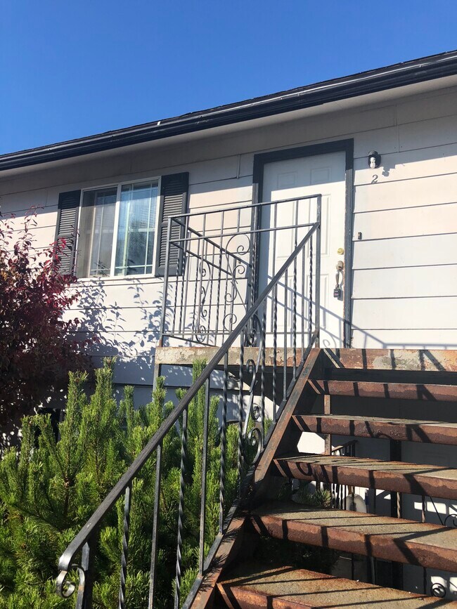 360 W Center St Unit 2, Shelley, ID 83274 Apartments in Shelley, ID