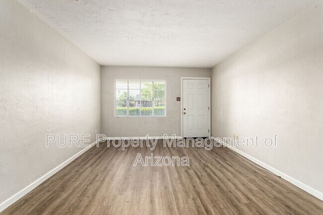 Foto del edificio - 2538 E Coolidge St
