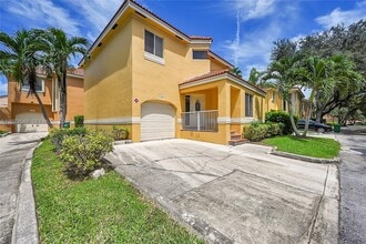 Building Photo - 11201 Lakeview Dr