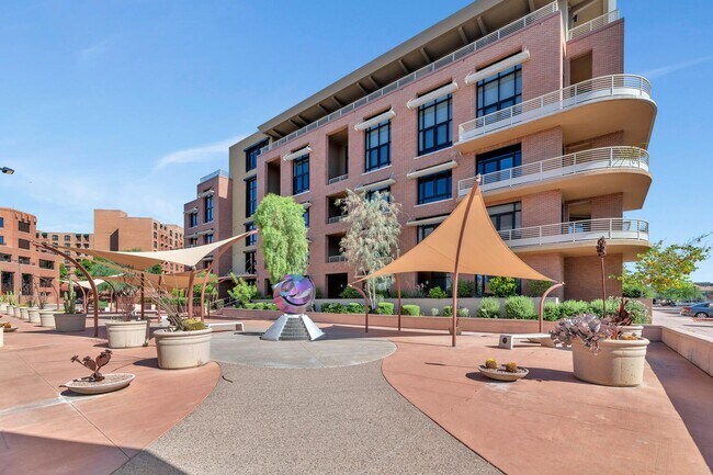 Foto del edificio - Rates Vary: $3,995 - $7,495