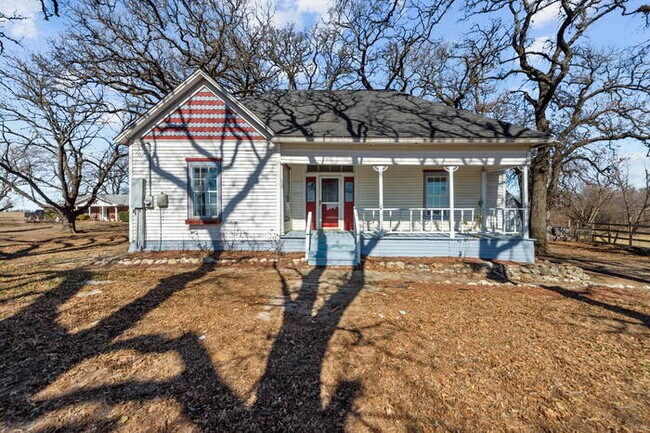 Building Photo - Rental Home with Land