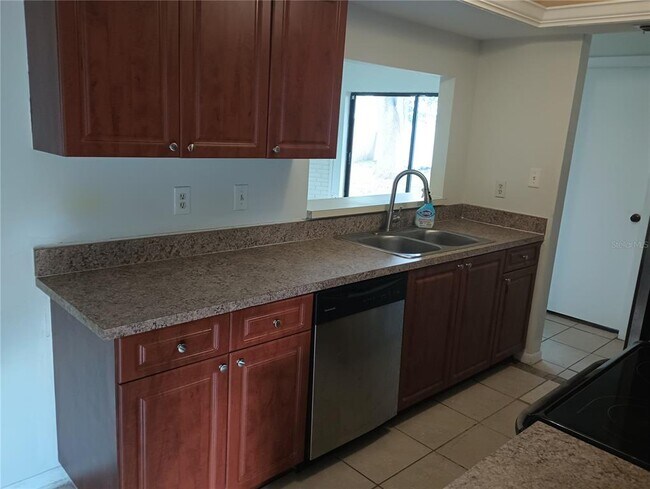 Foto del edificio - 4701 Country Hills Dr