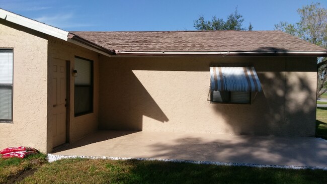 Building Photo - 6833 Myrtlewood Rd