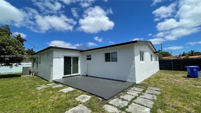 Foto del edificio - 6407 SW 5th St