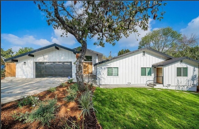 Foto del edificio - 17029 Janison Dr