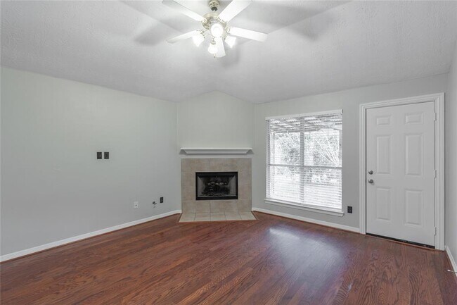 Foto del edificio - 4931 Tealgate Dr