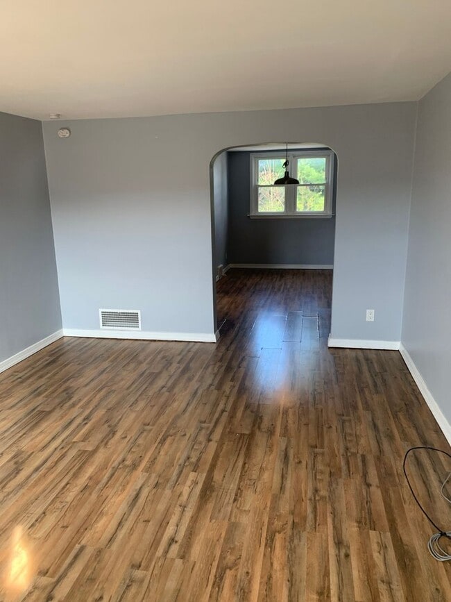 Building Photo - Beautiful 4 Bedroom, 2 Bath in Drexel Hill!