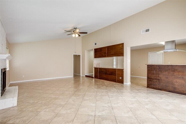 Foto del edificio - 23215 Cimber Ln