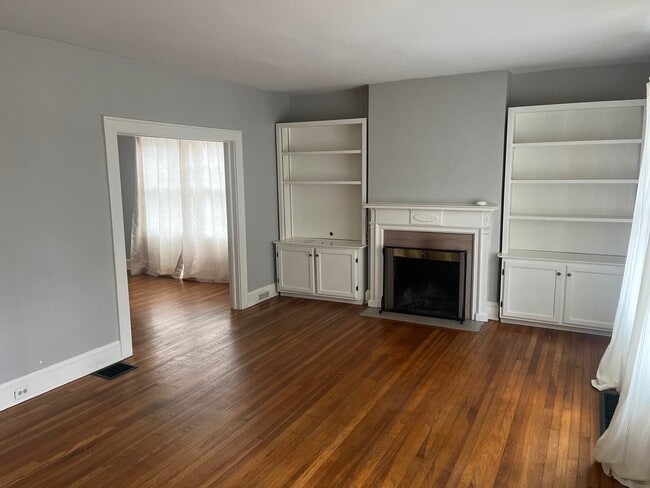 livingroom - 316 Gloria Ave