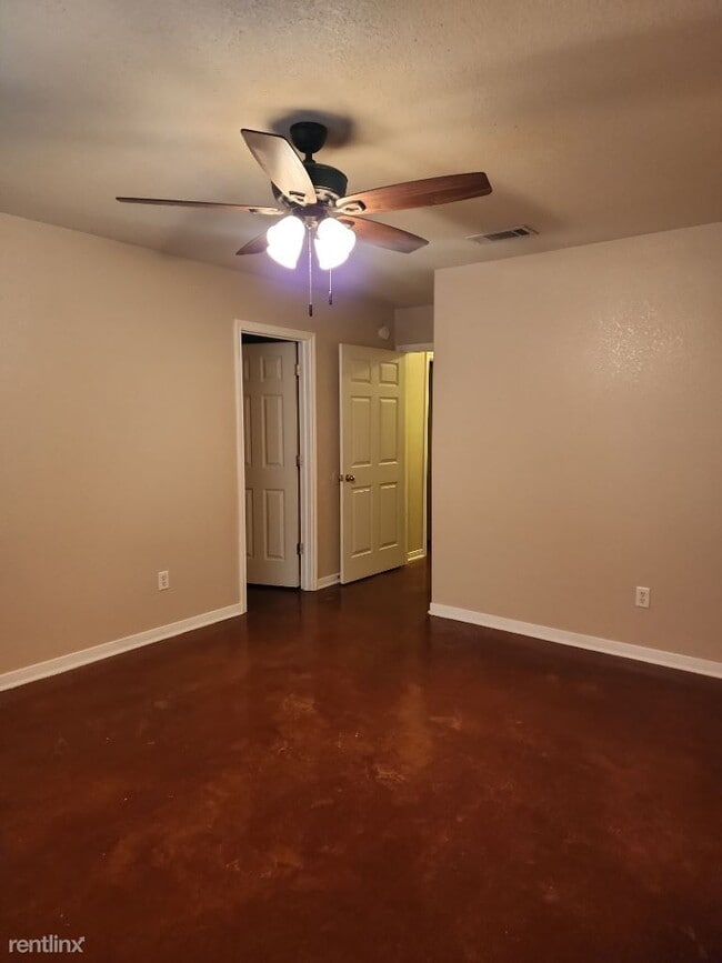Building Photo - 3 br, 2 bath Duplex - 1606 Libby Ln
