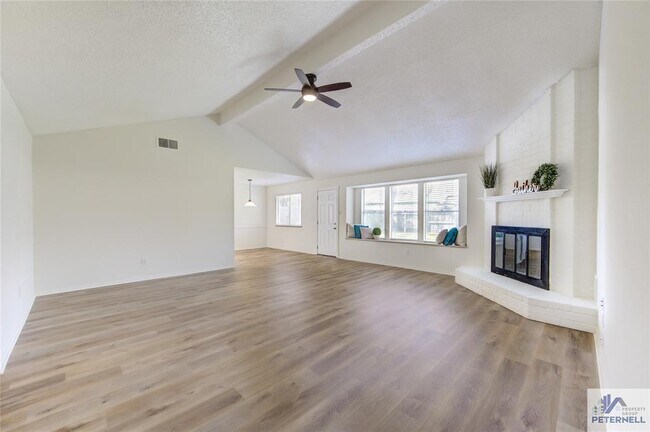 Building Photo - 946 Three Forks Dr