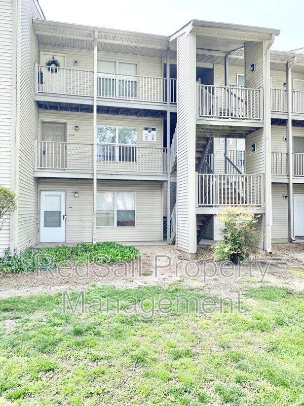 Foto del edificio - 568 Candle Ln