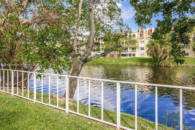 Foto del edificio - 7785 SW 86th St