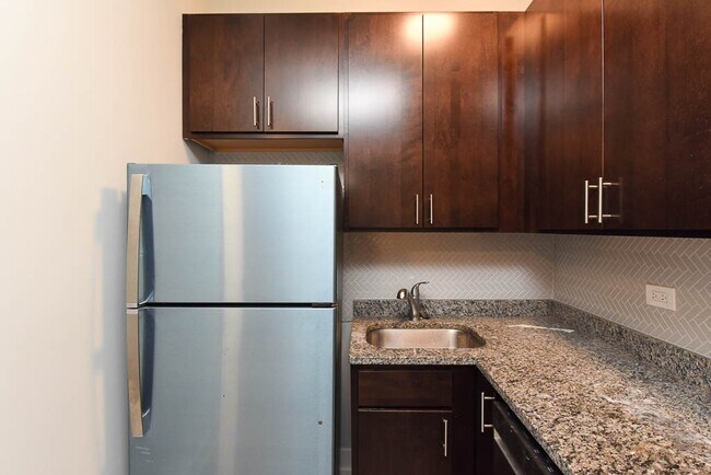 Foto del edificio - 4854 N Damen Ave