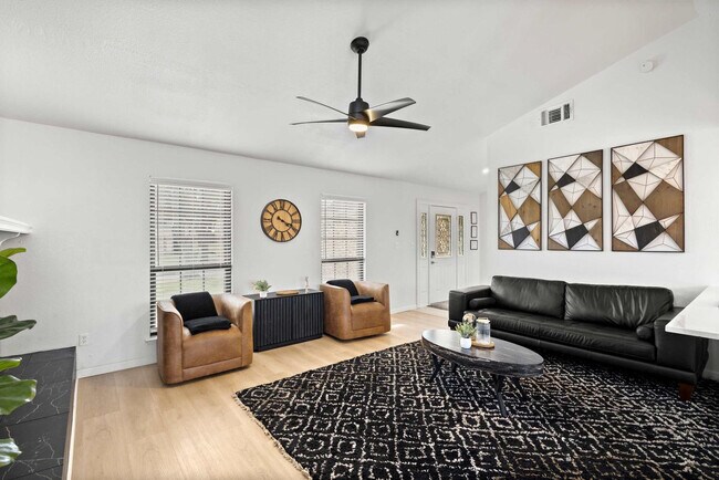 Foto del edificio - 4629 Amherst Ln